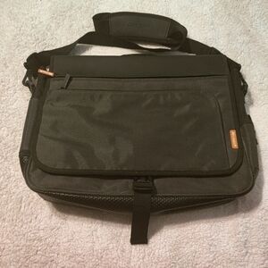 Microsoft Laptop Shoulder Bag Multi Pocket Compartment Padded w/ Strap